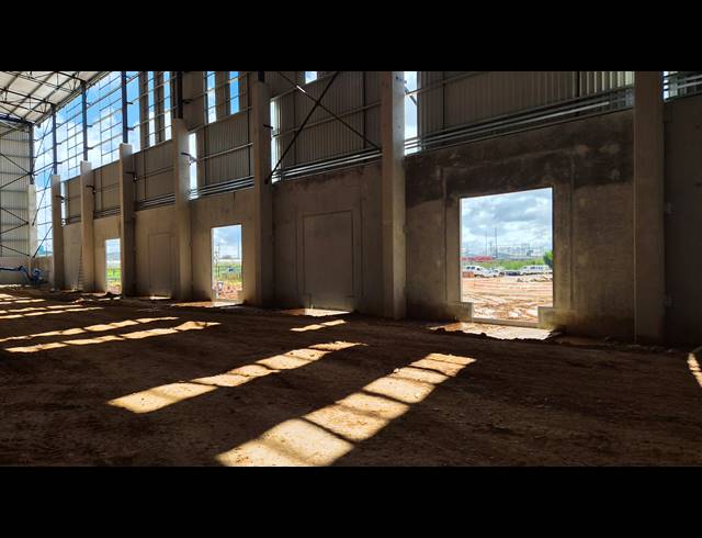 7,282M² WAREHOUSE TO LET IN JET PARK